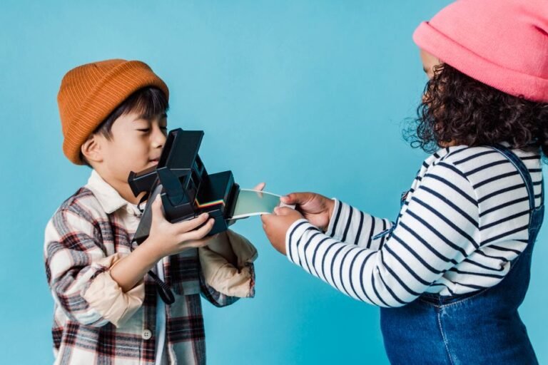 Kids Instant Print Camera with 5 Rolls Print Paper