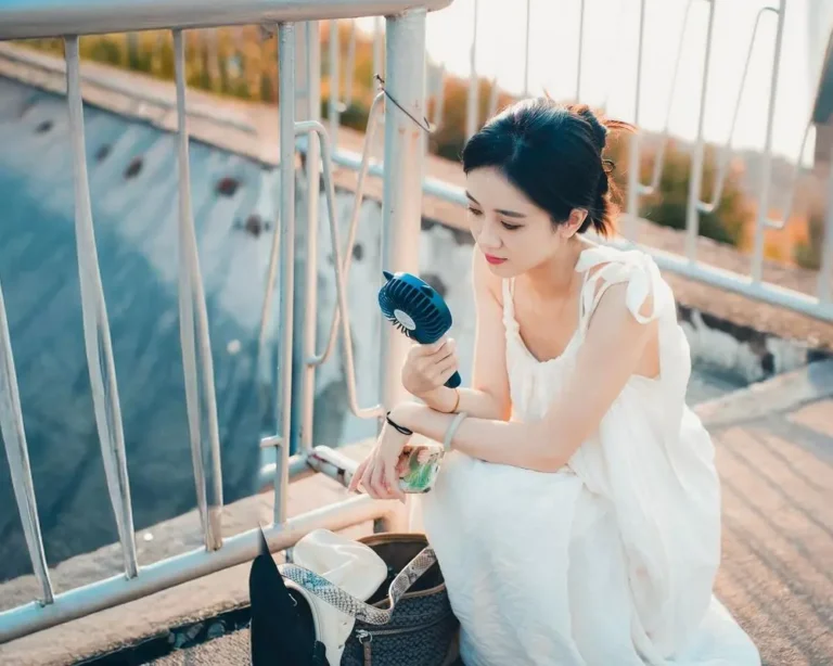 Mini Portable Handheld Turbo Fan